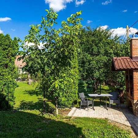 Eross Kulcsoshaz Villa Lăzarea Exteriör bild