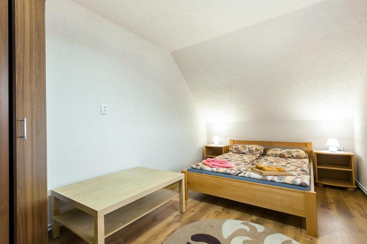 Eross Kulcsoshaz Villa Lăzarea Exteriör bild