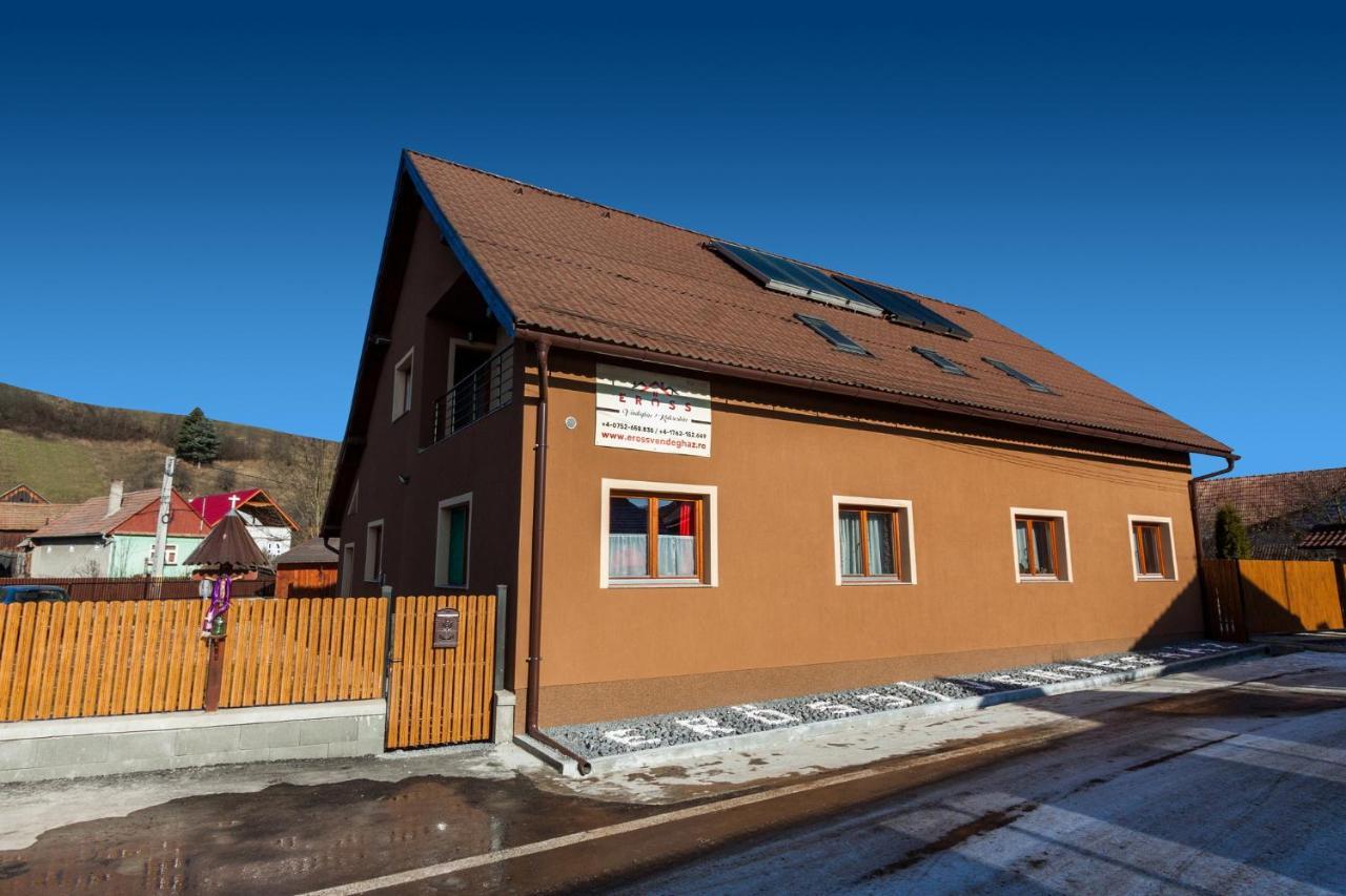 Eross Kulcsoshaz Villa Lăzarea Exteriör bild