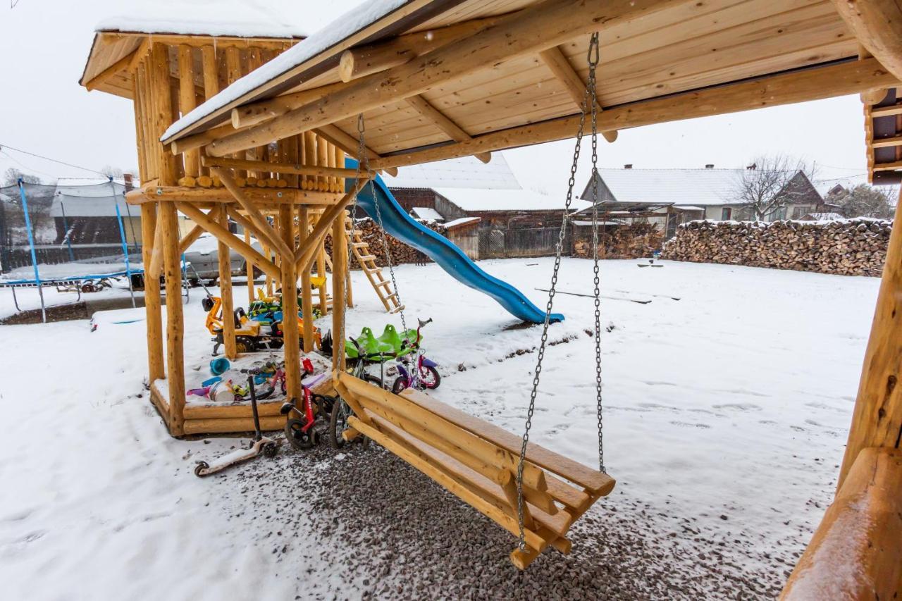 Eross Kulcsoshaz Villa Lăzarea Exteriör bild