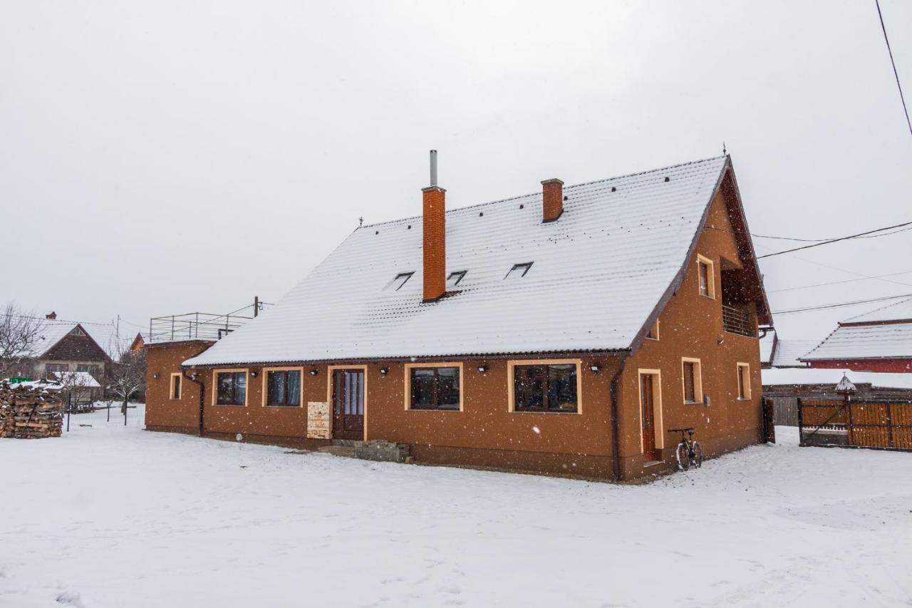 Eross Kulcsoshaz Villa Lăzarea Exteriör bild
