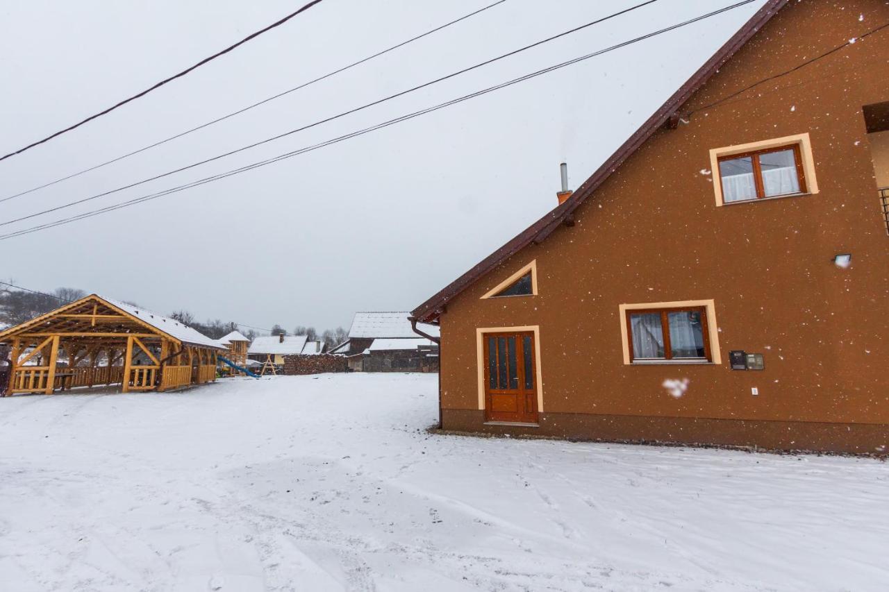 Eross Kulcsoshaz Villa Lăzarea Exteriör bild