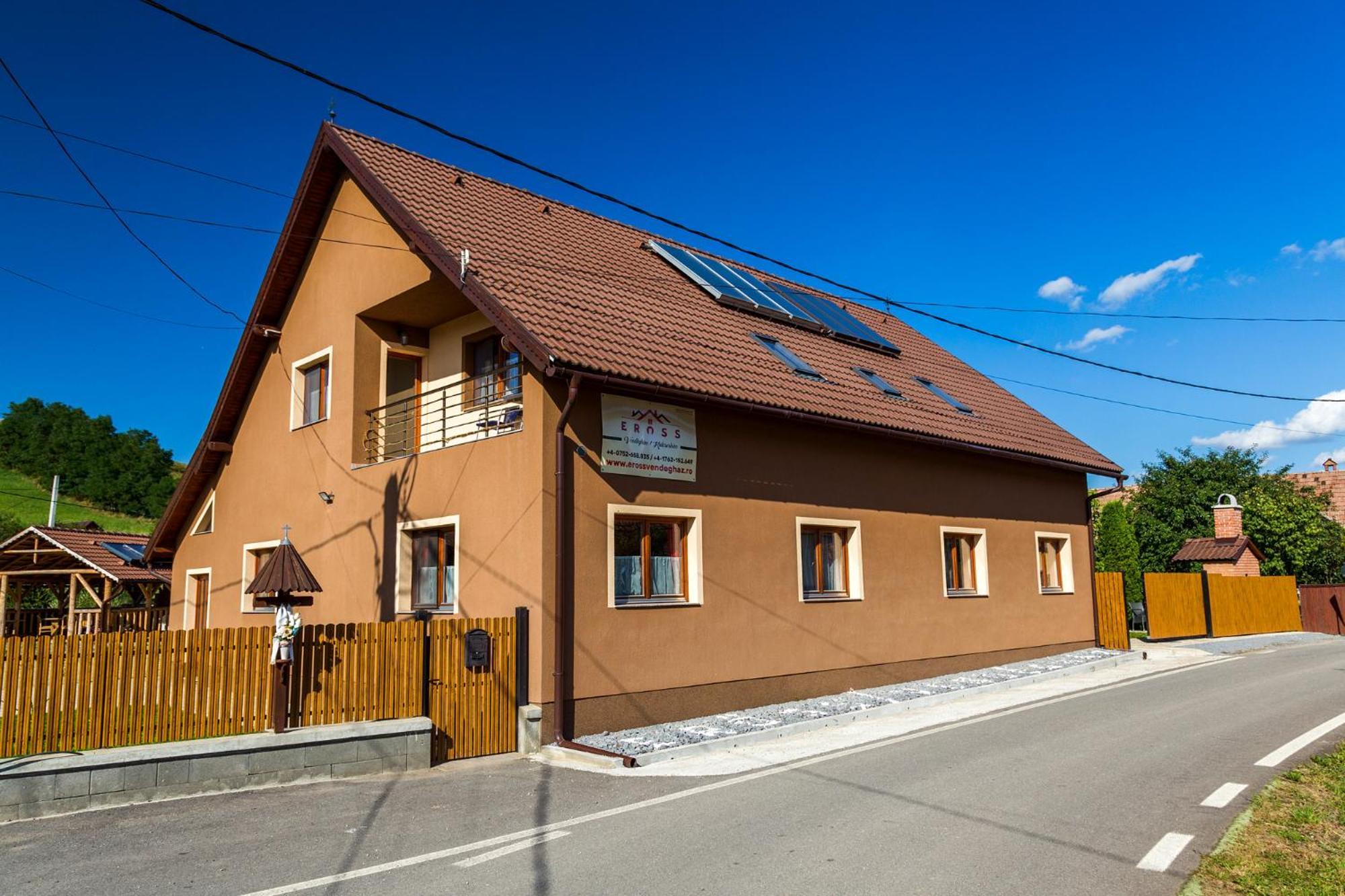 Eross Kulcsoshaz Villa Lăzarea Exteriör bild