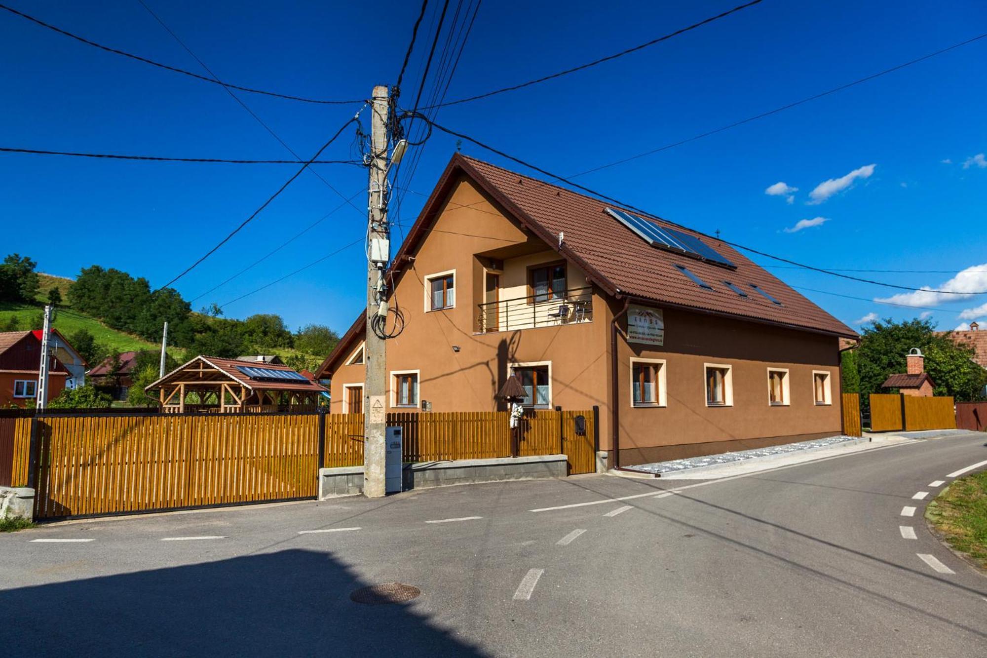 Eross Kulcsoshaz Villa Lăzarea Exteriör bild
