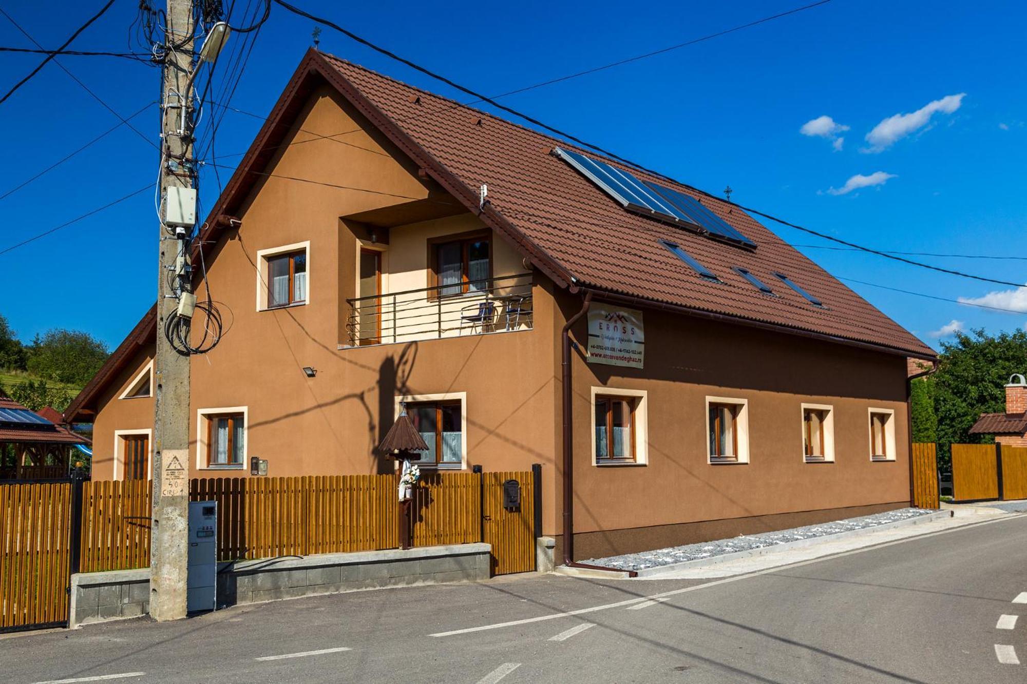 Eross Kulcsoshaz Villa Lăzarea Exteriör bild