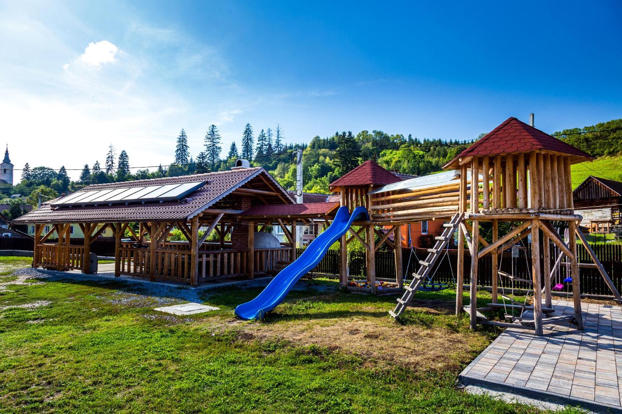 Eross Kulcsoshaz Villa Lăzarea Exteriör bild