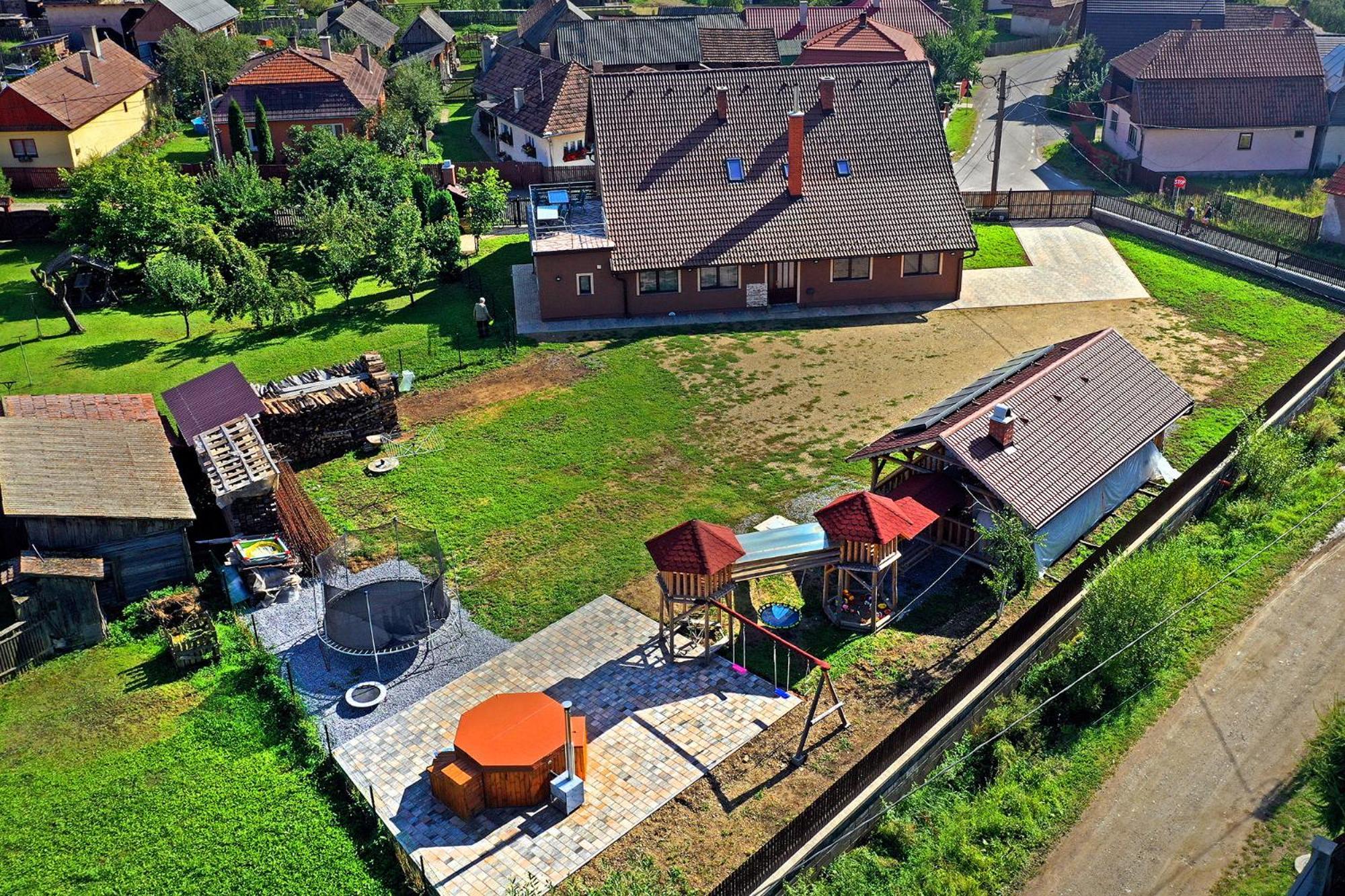Eross Kulcsoshaz Villa Lăzarea Exteriör bild