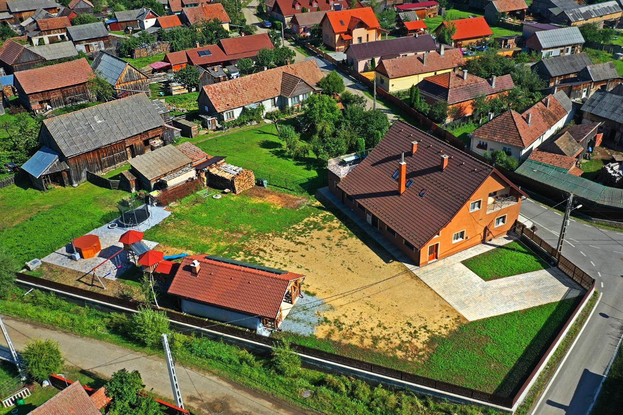 Eross Kulcsoshaz Villa Lăzarea Exteriör bild