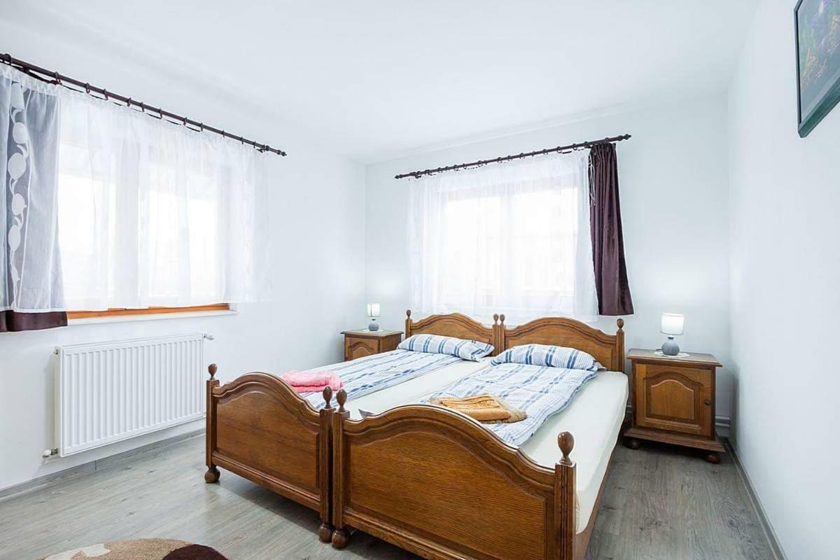 Eross Kulcsoshaz Villa Lăzarea Exteriör bild